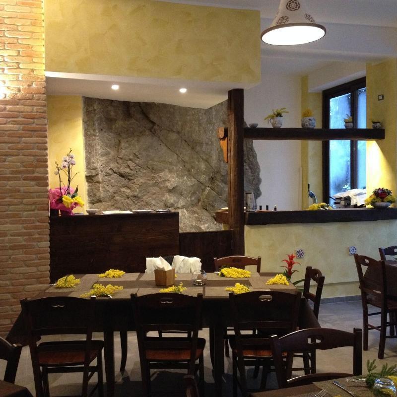 Locanda Del Drago Монреале Екстериор снимка