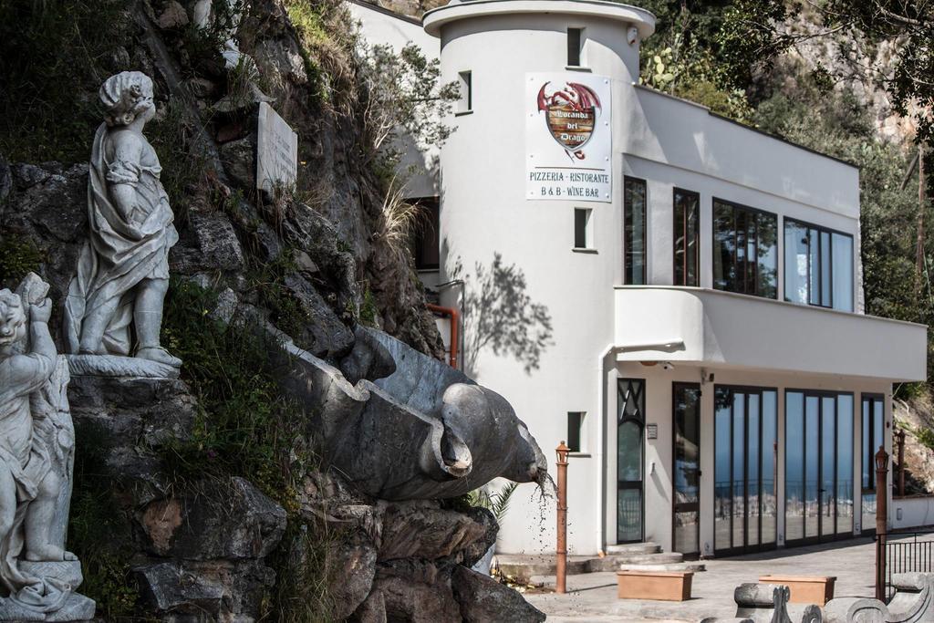Locanda Del Drago Монреале Екстериор снимка