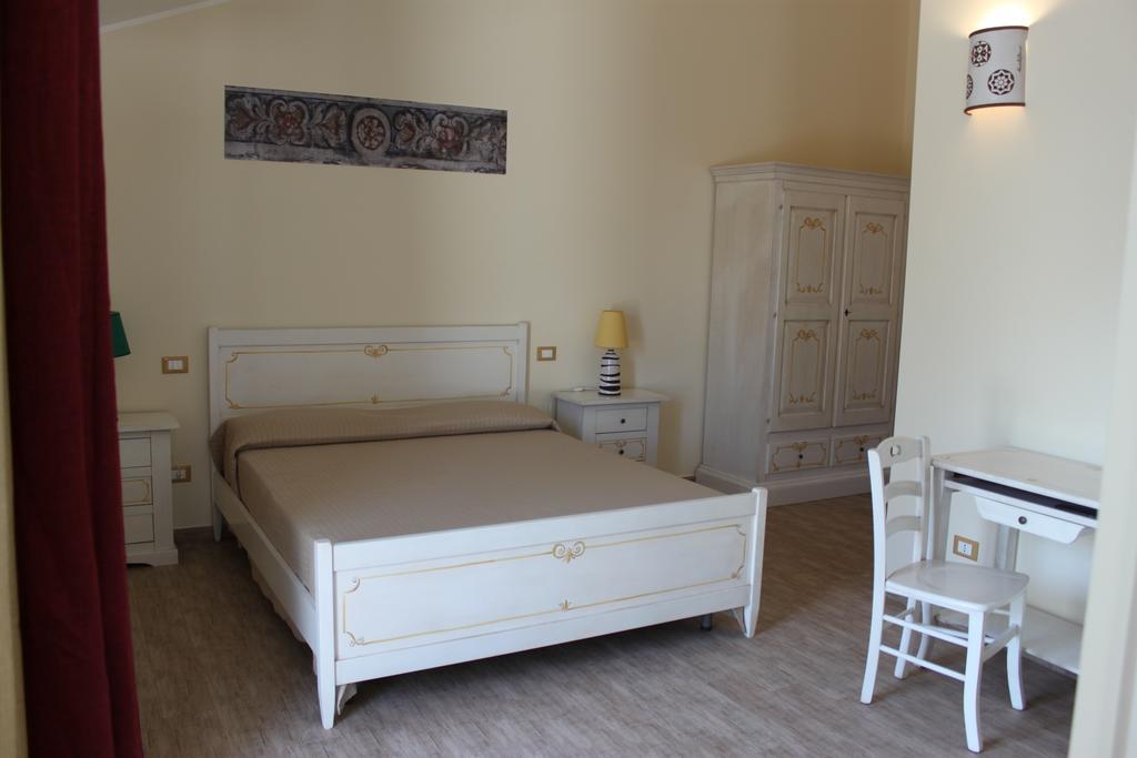 Locanda Del Drago Монреале Екстериор снимка